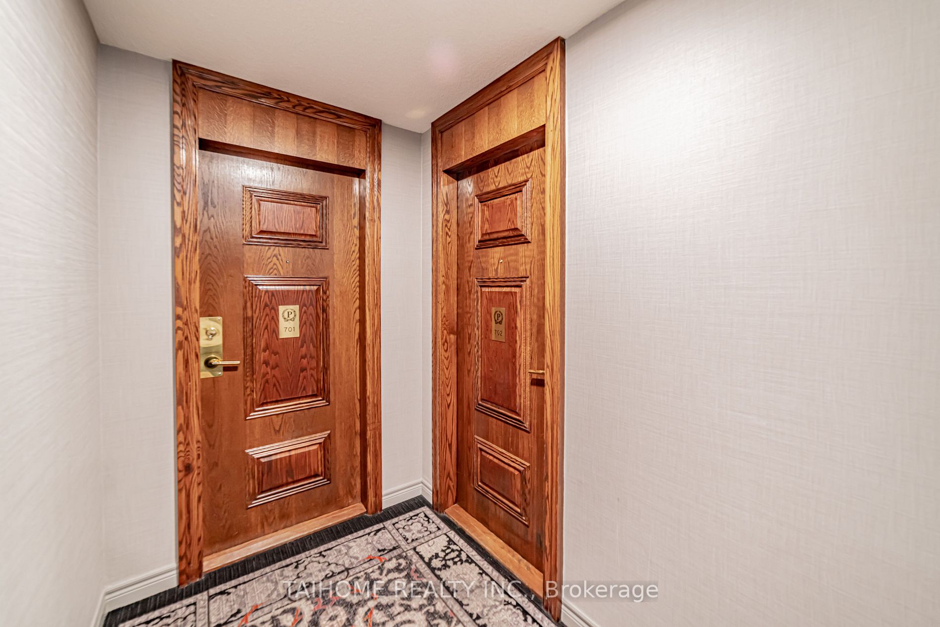 1 Pemberton Avenue, #702