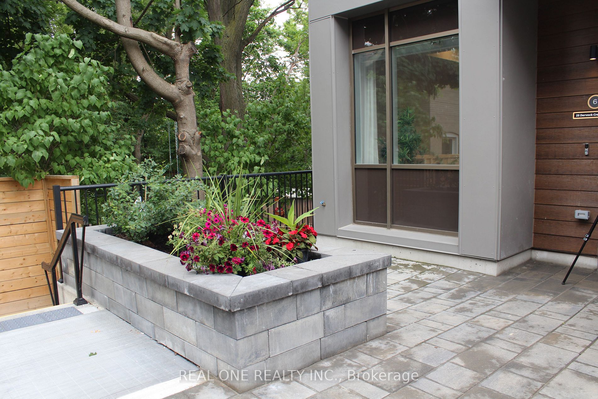 25 Dervock Cres, #Unit 6