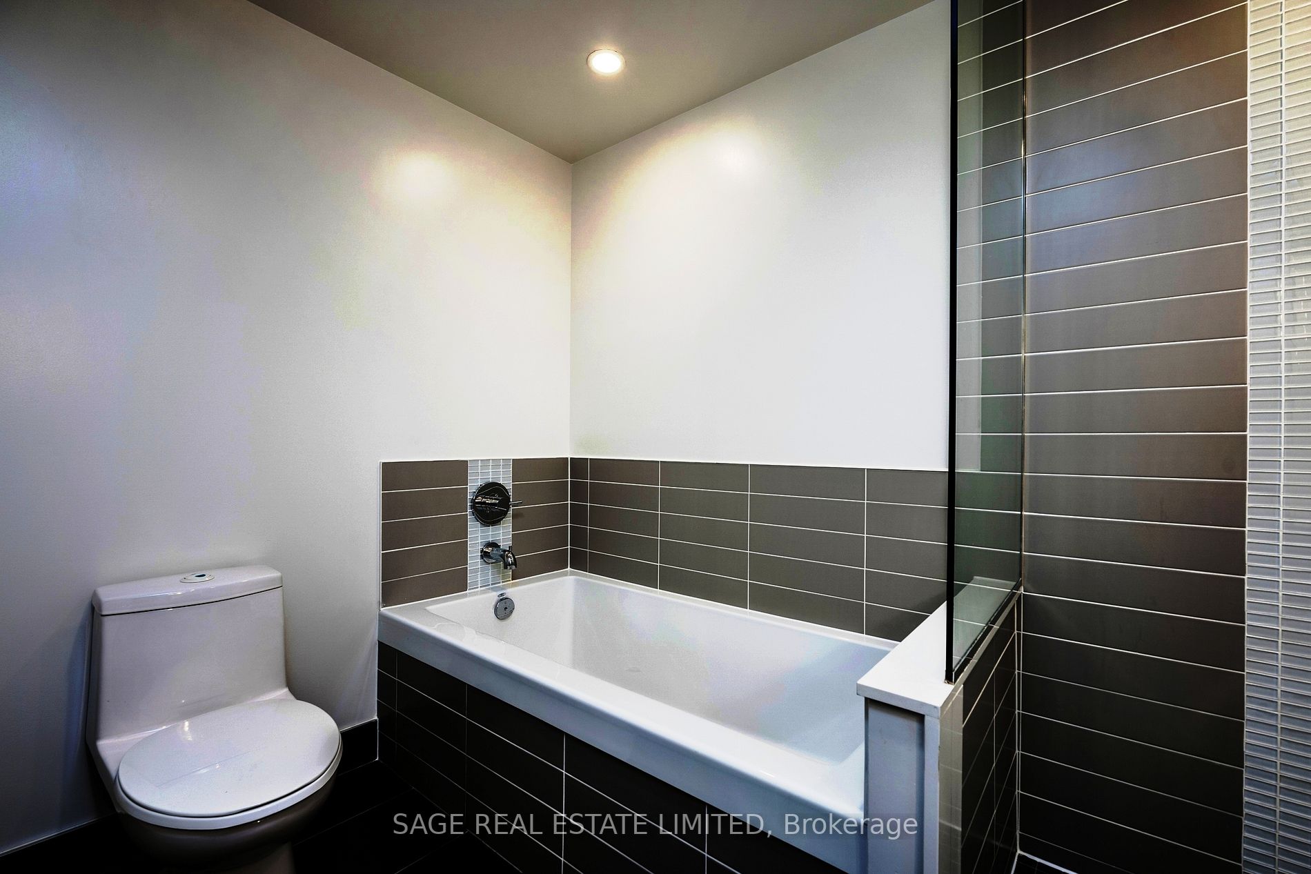 55 Front Street E #417