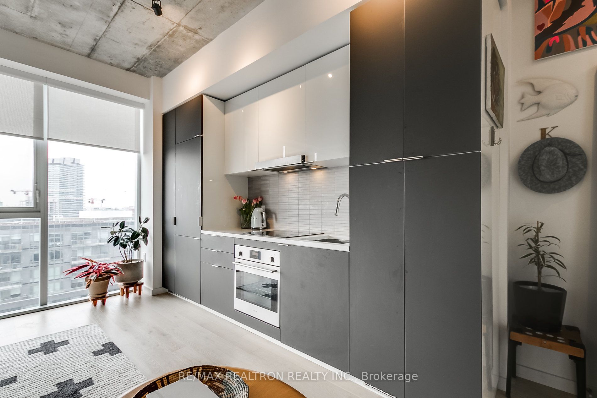 170 Bayview Ave, #1301