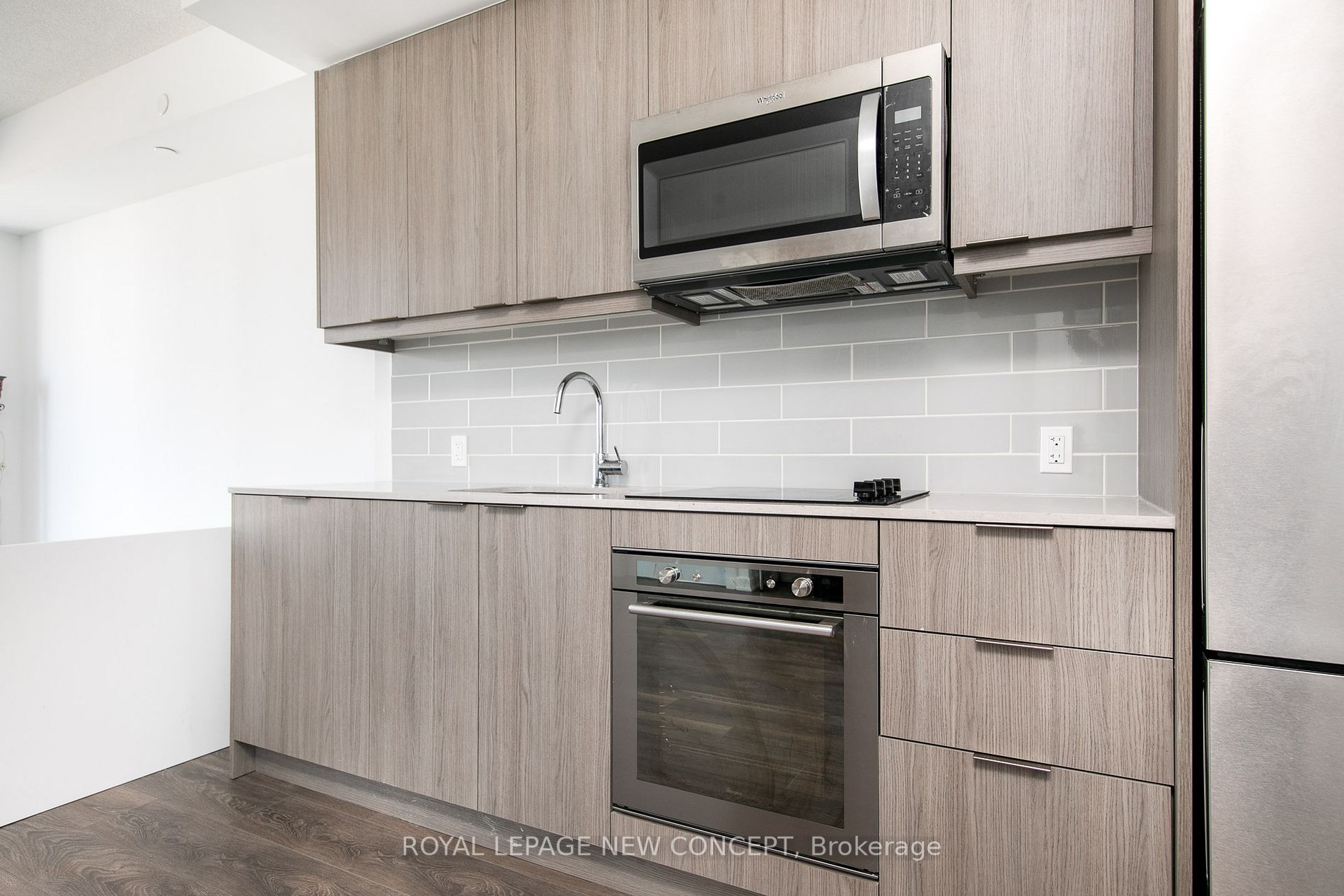 38 Forest Manor Rd, #902