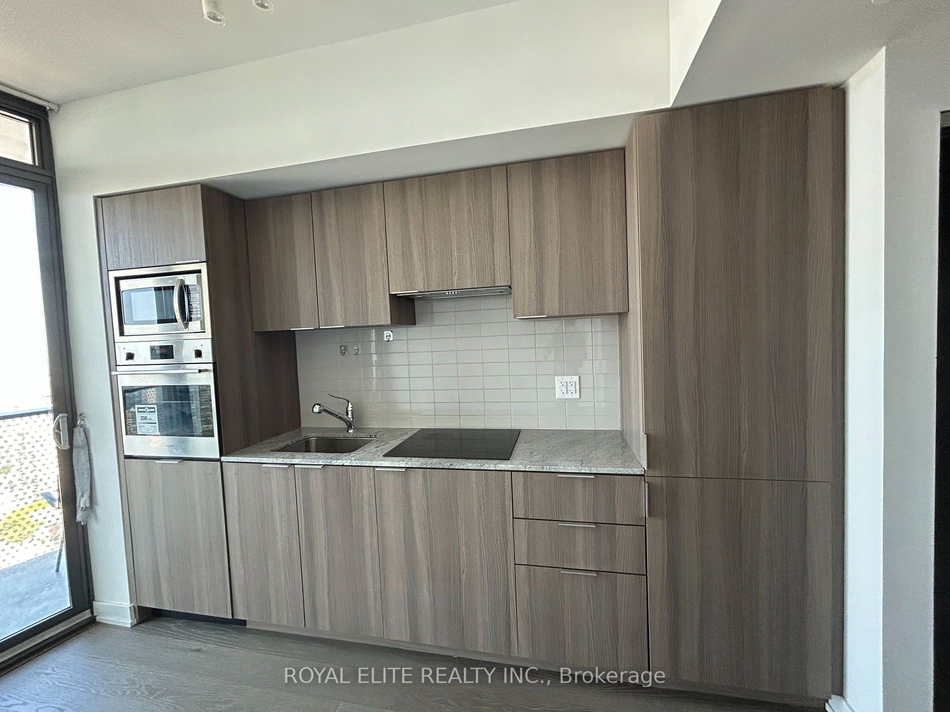 11 Wellesley St W, #4912