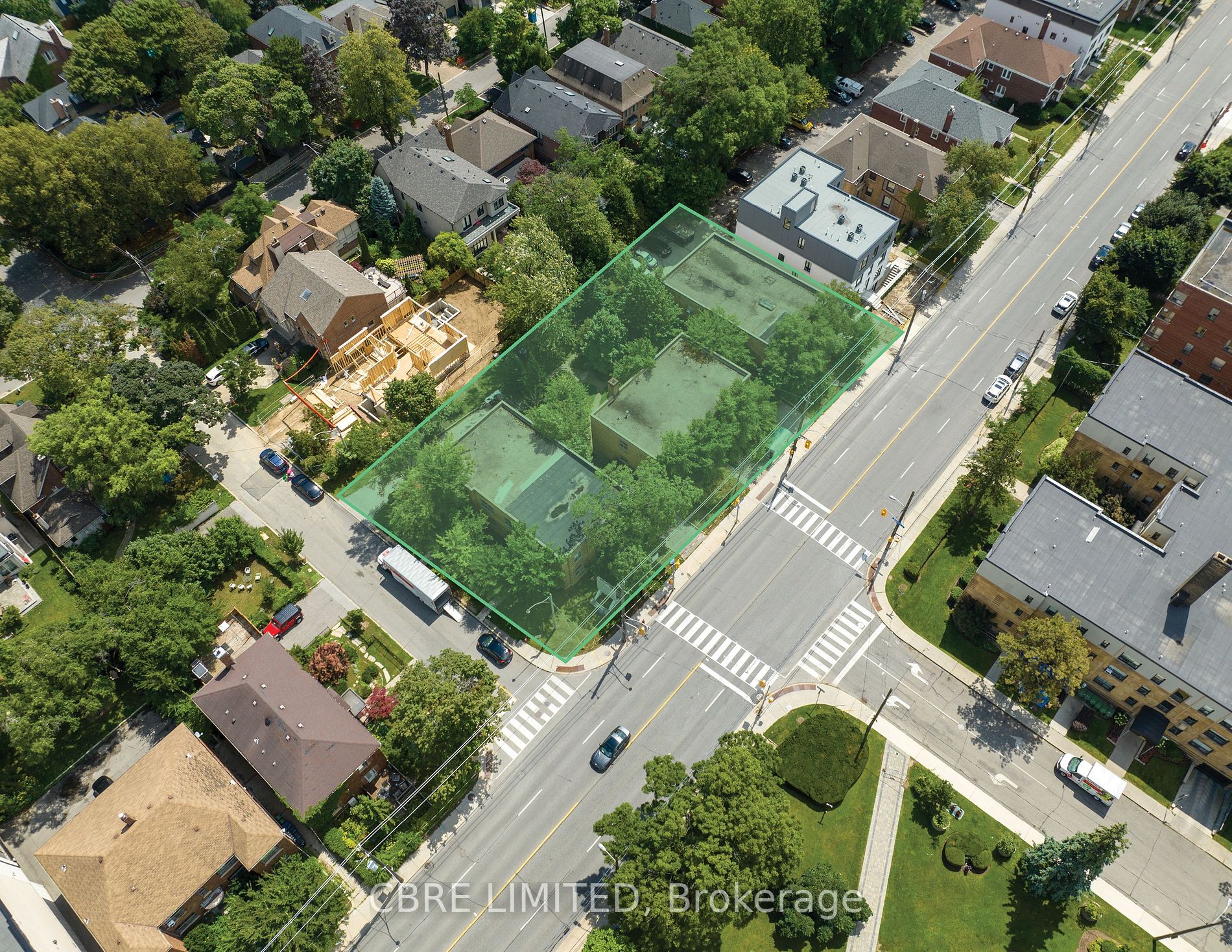 1679 Bathurst St