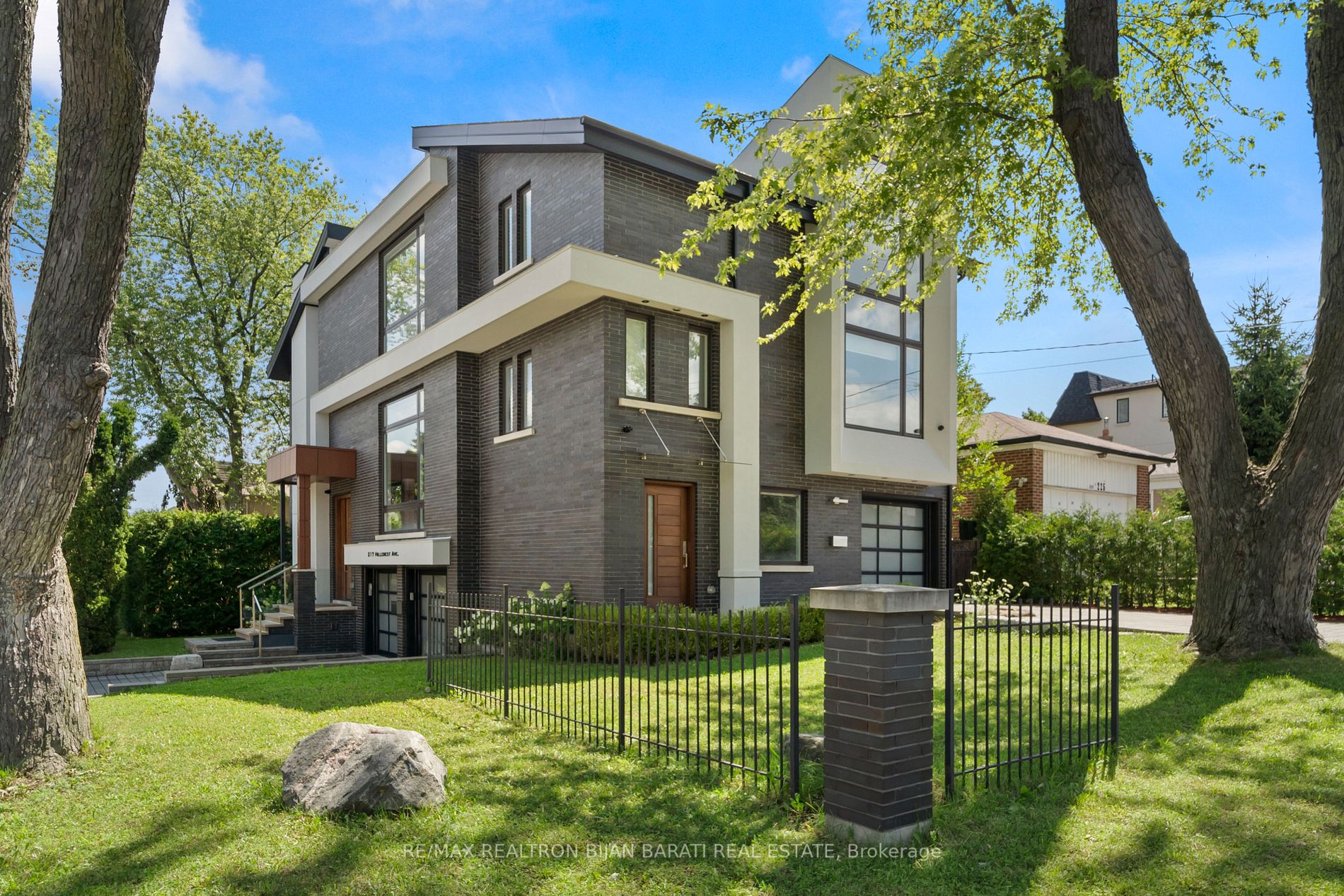 217 Hillcrest Avenue