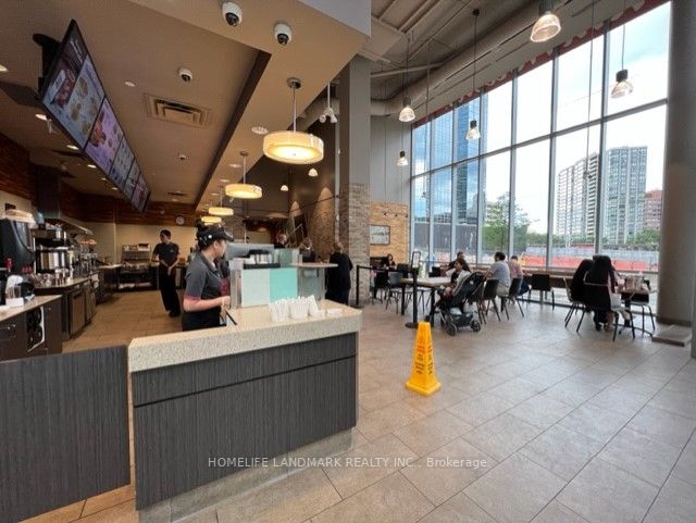 4750 Yonge St, #102
