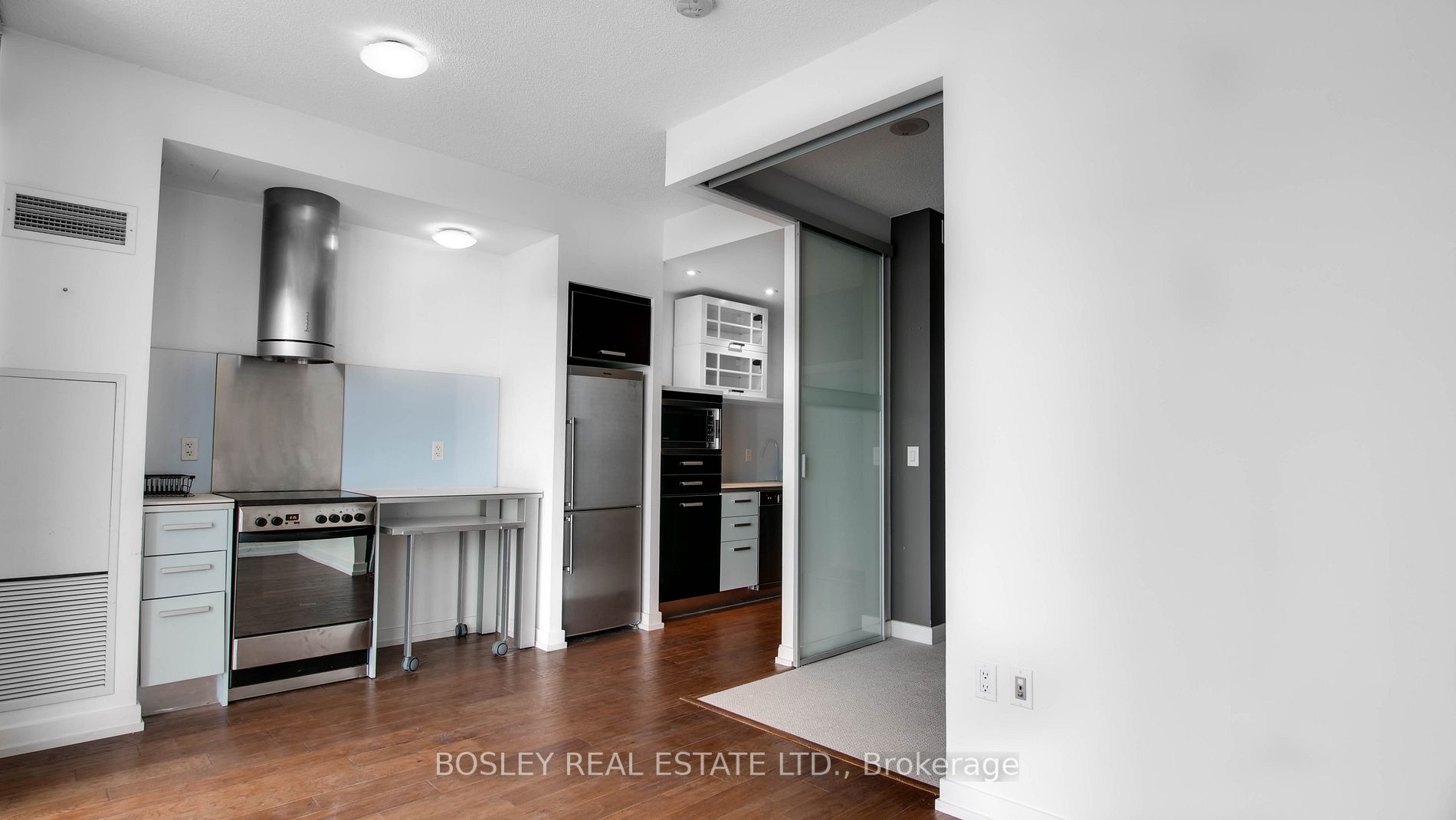 38 Dan Leckie Way, #1802