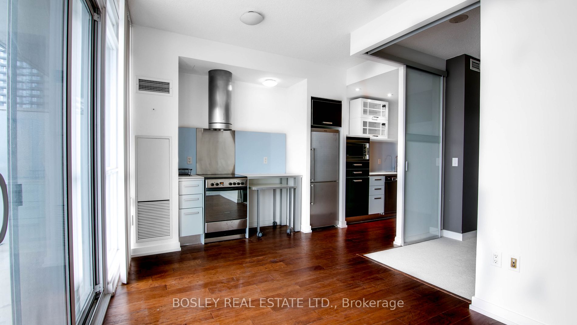 38 Dan Leckie Way, #1802