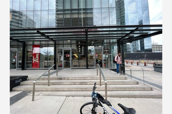 4750 Yonge St, Toronto