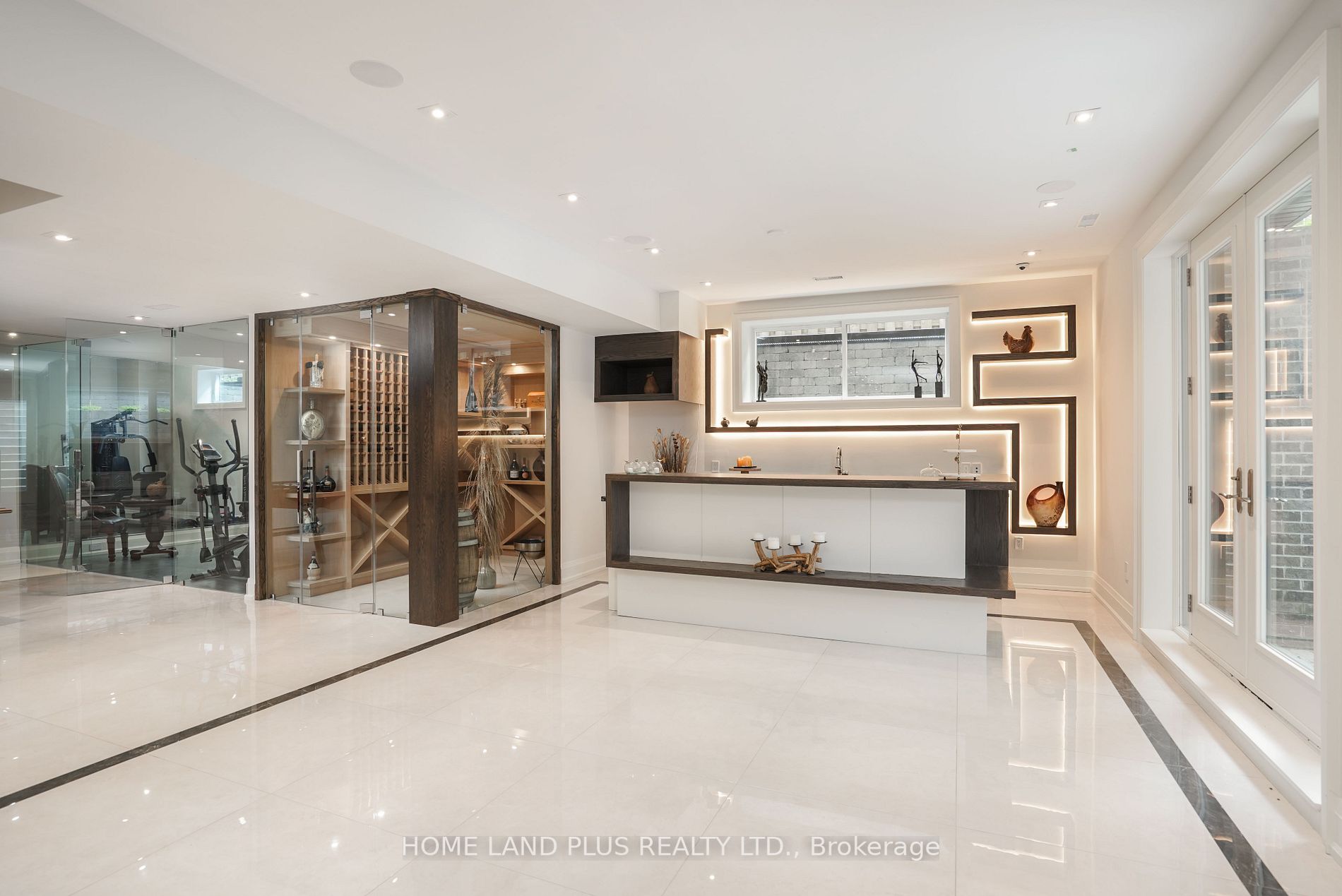 88 Aldershot Cres