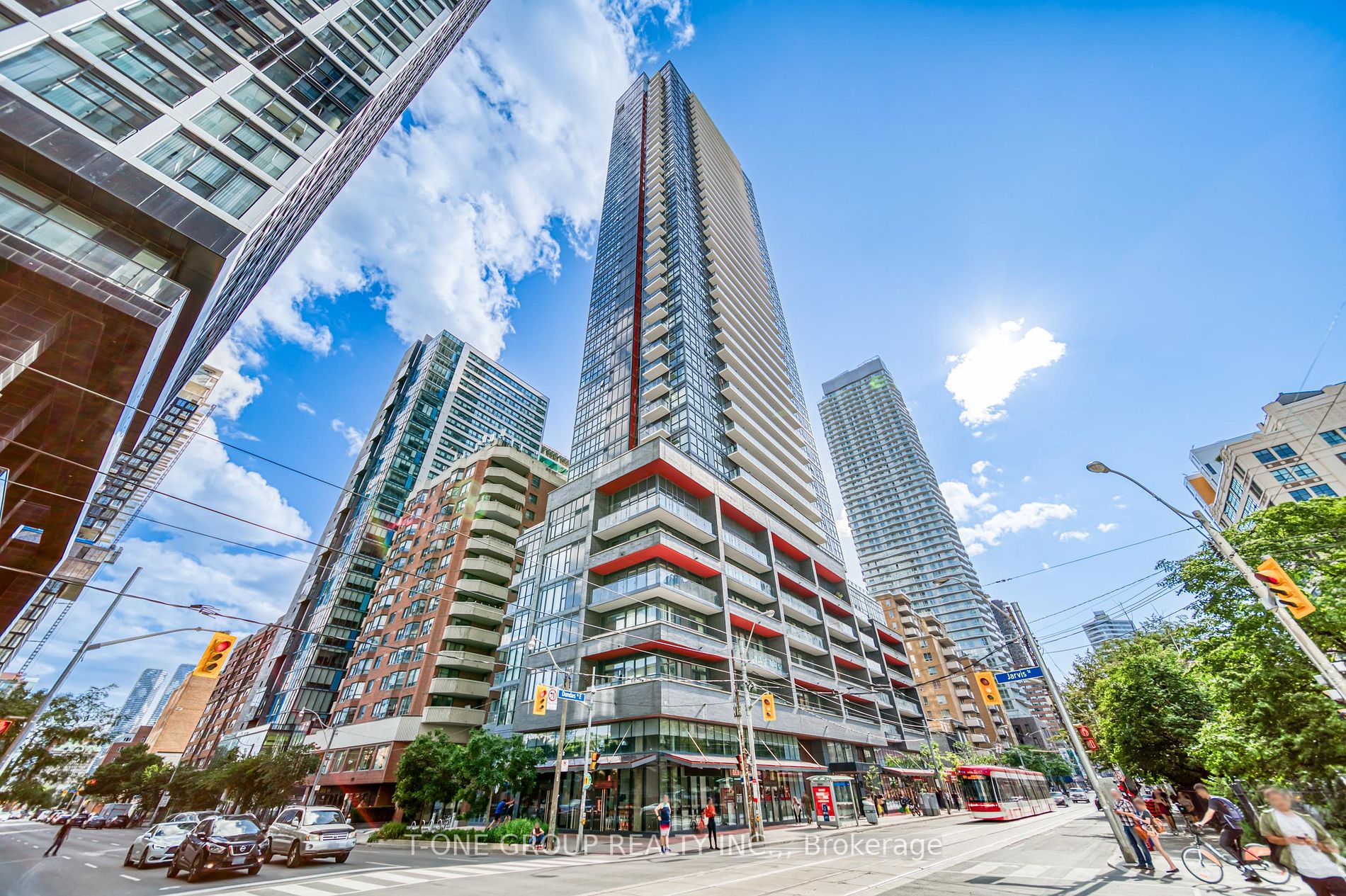 159 Dundas St E, #3402
