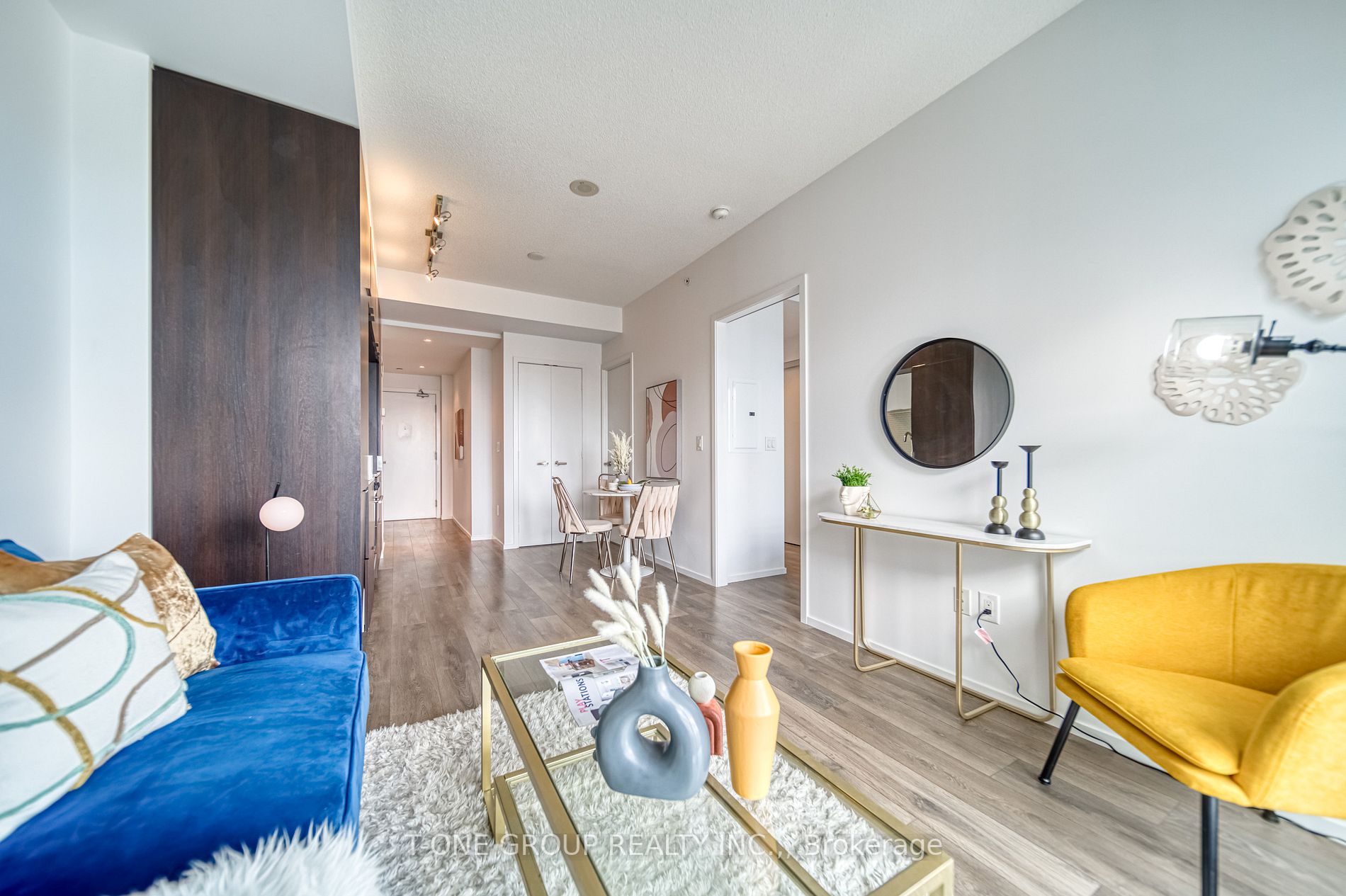 159 Dundas St E, #3402