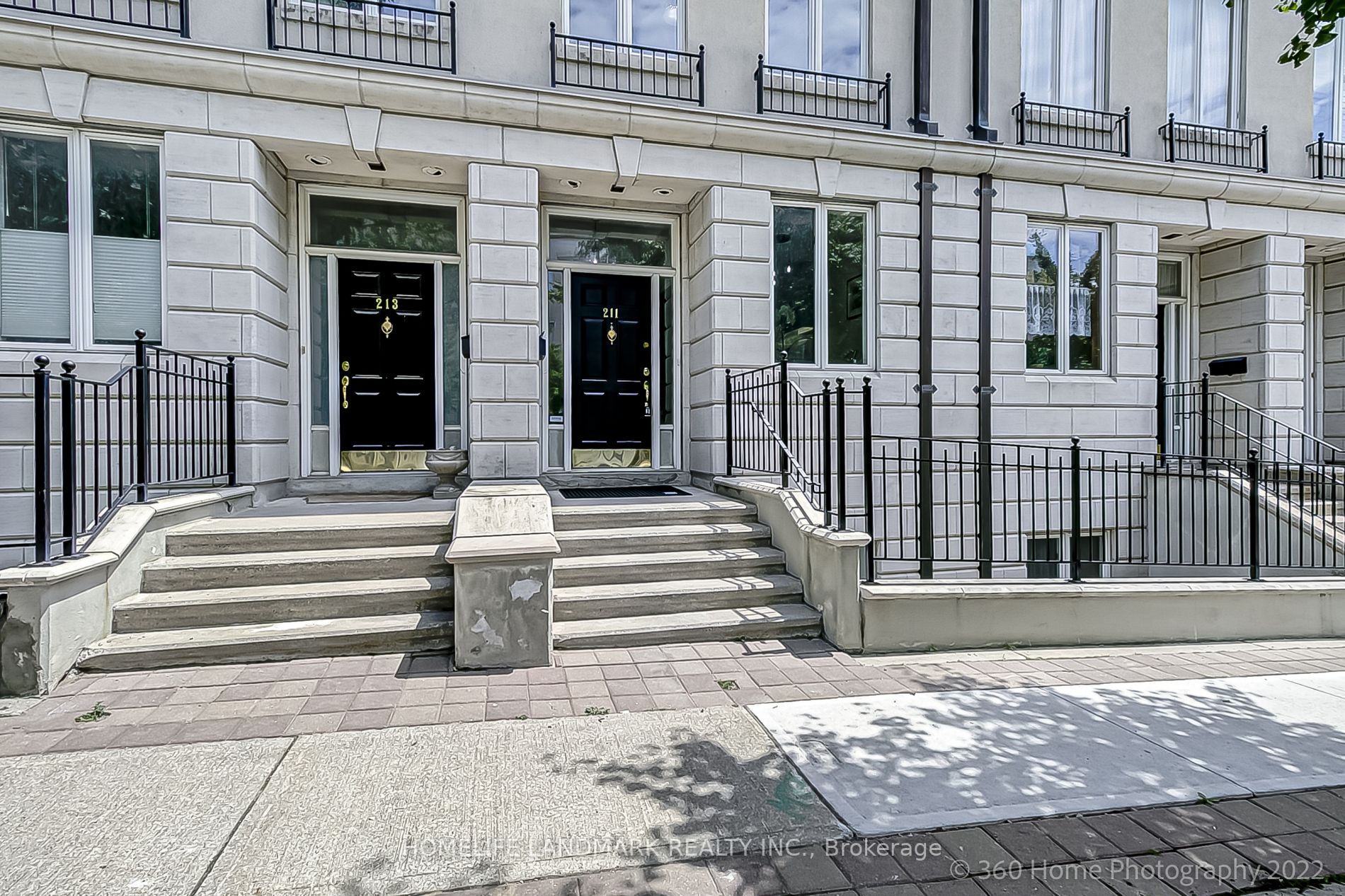 211 Walmer Rd