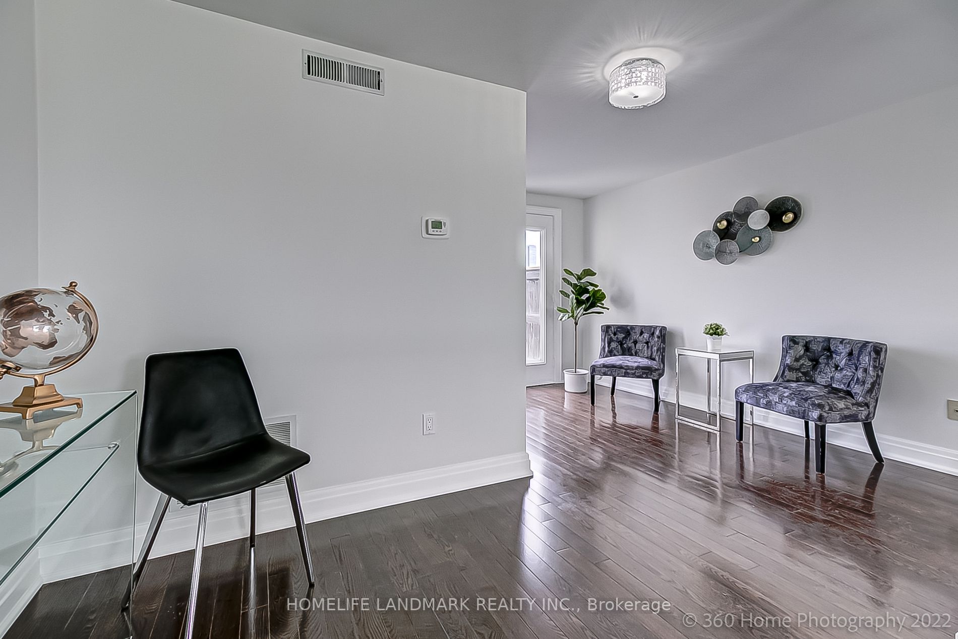 211 Walmer Rd