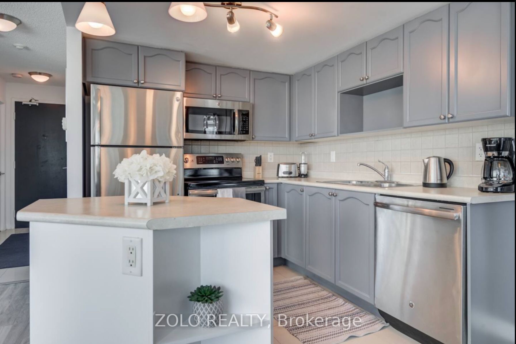 18 Yonge St, #2503
