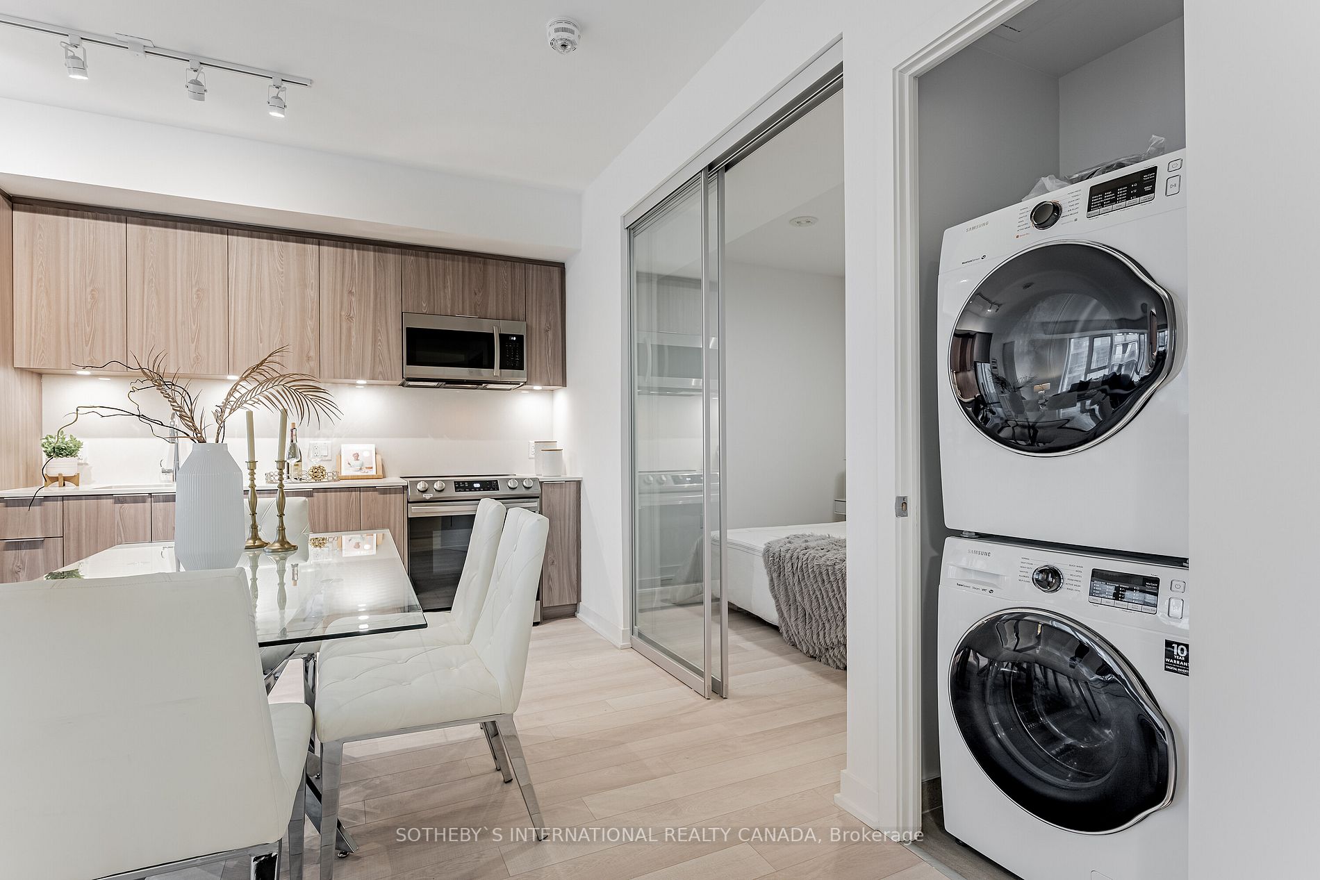 357 King St W, #1409