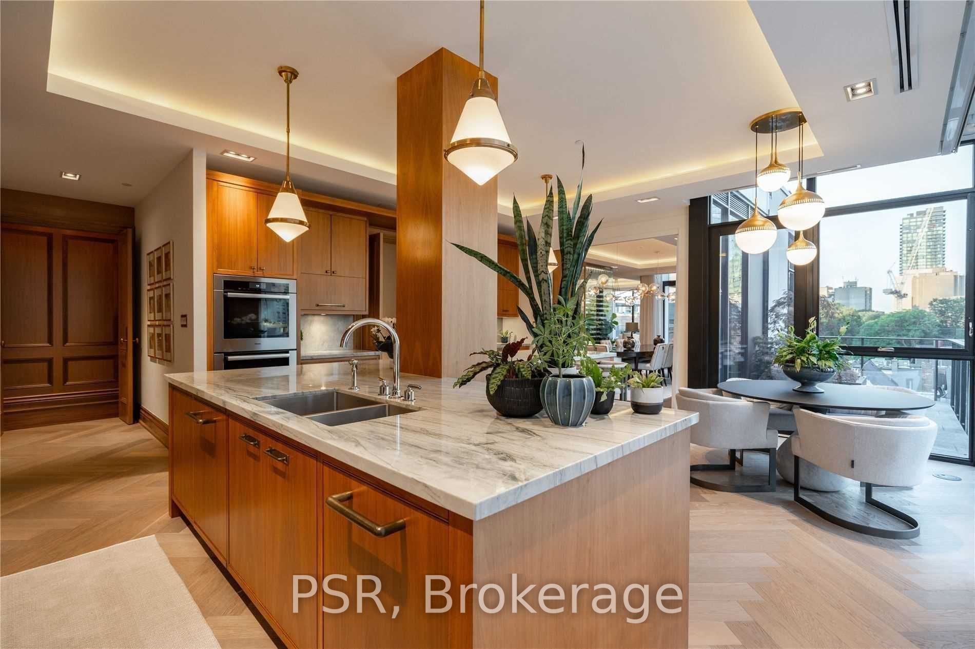 36 Hazelton Ave, #5B