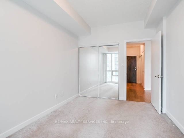 33 Bay St, #506
