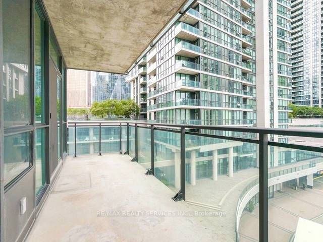 33 Bay St, #506