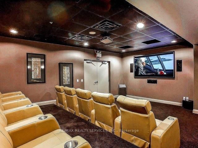33 Bay St, #506