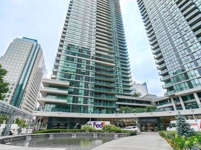 33 Bay St, #506