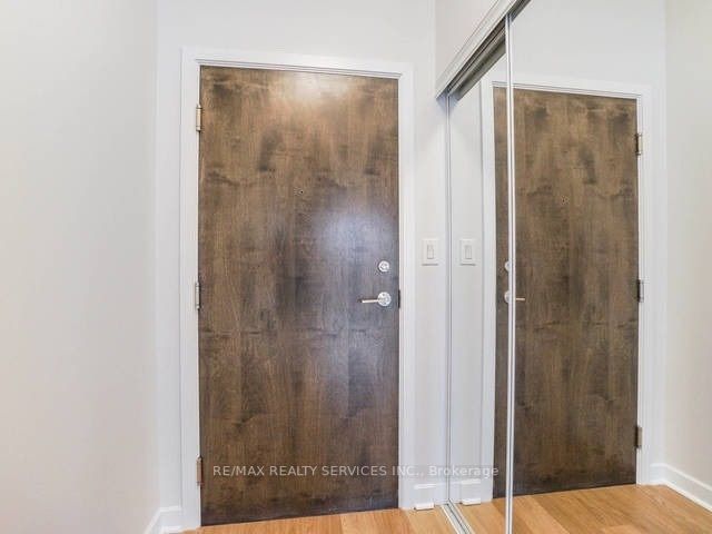 33 Bay St, #506