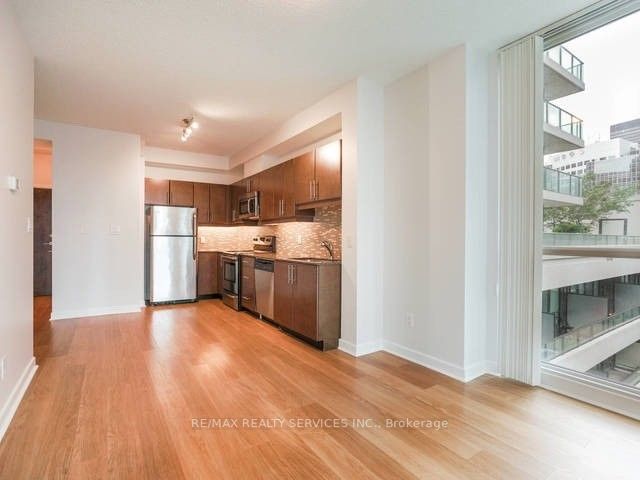 33 Bay St, #506