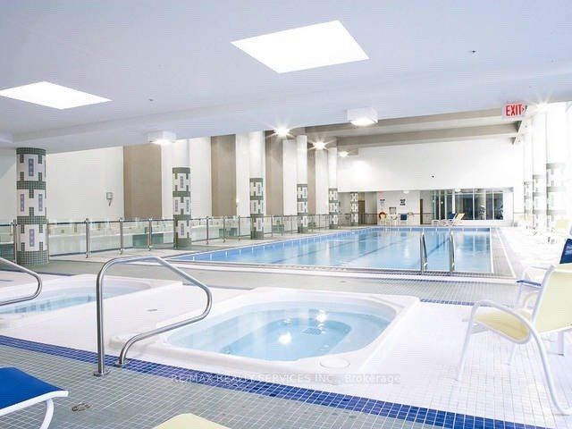 33 Bay St, #506