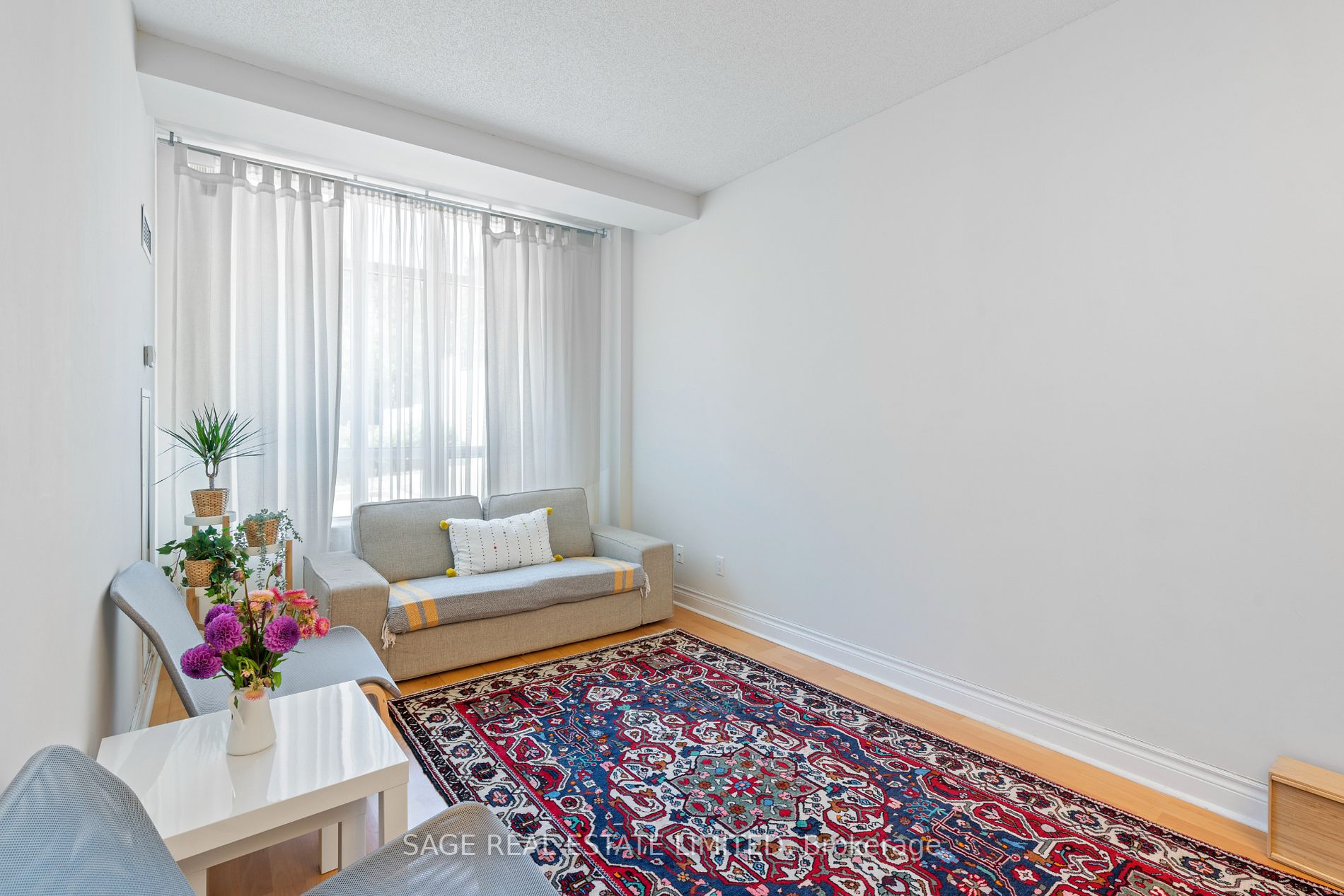1 Clairtrell Rd, #101
