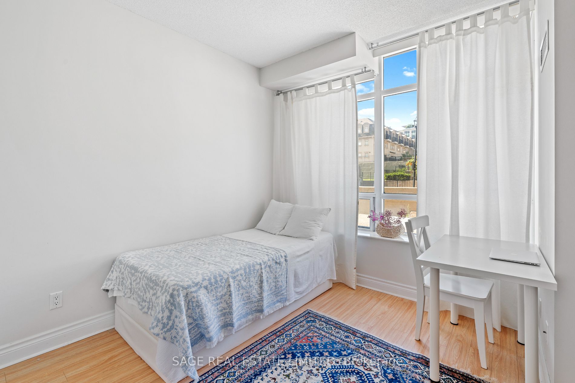 1 Clairtrell Rd, #101