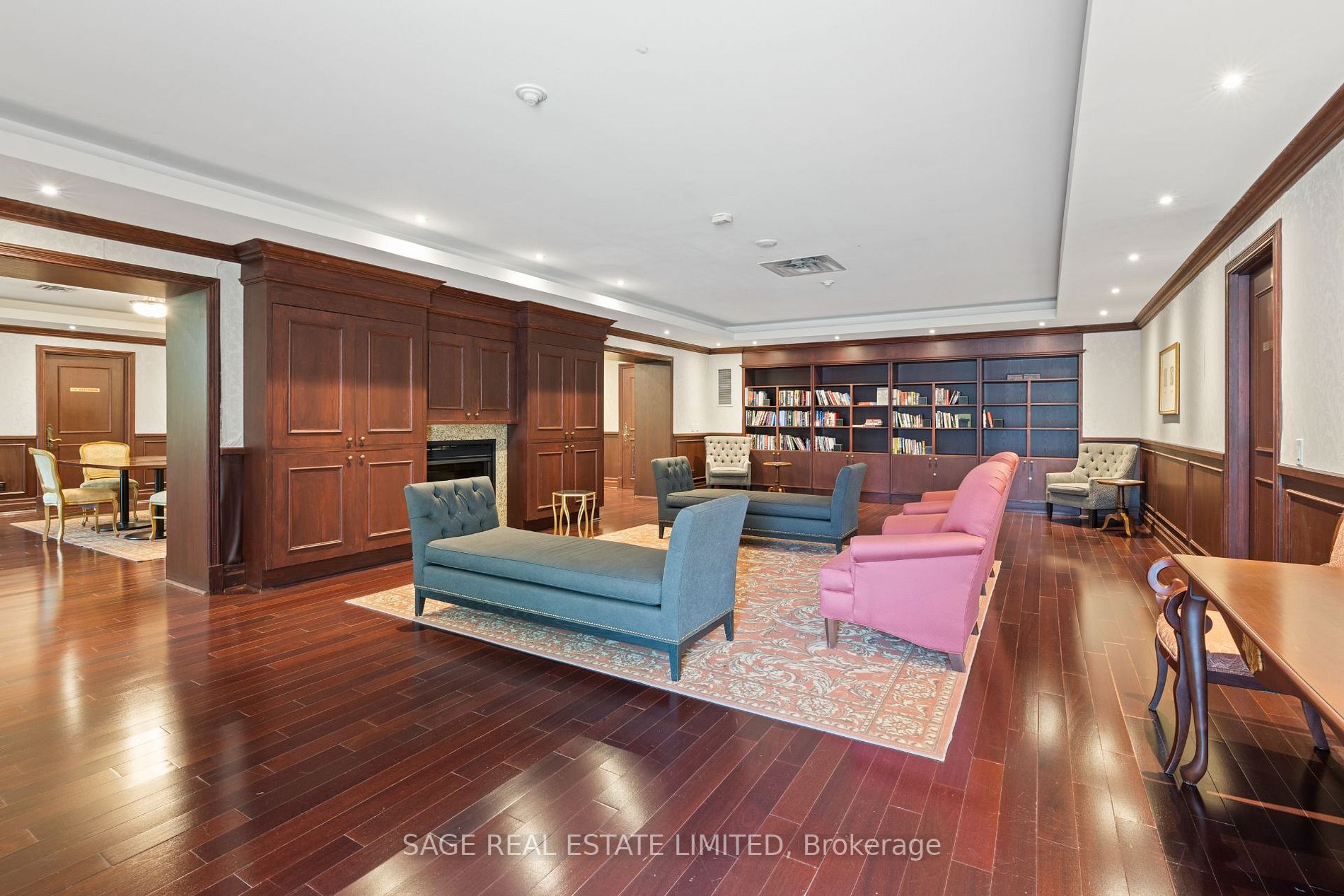 1 Clairtrell Rd, #101