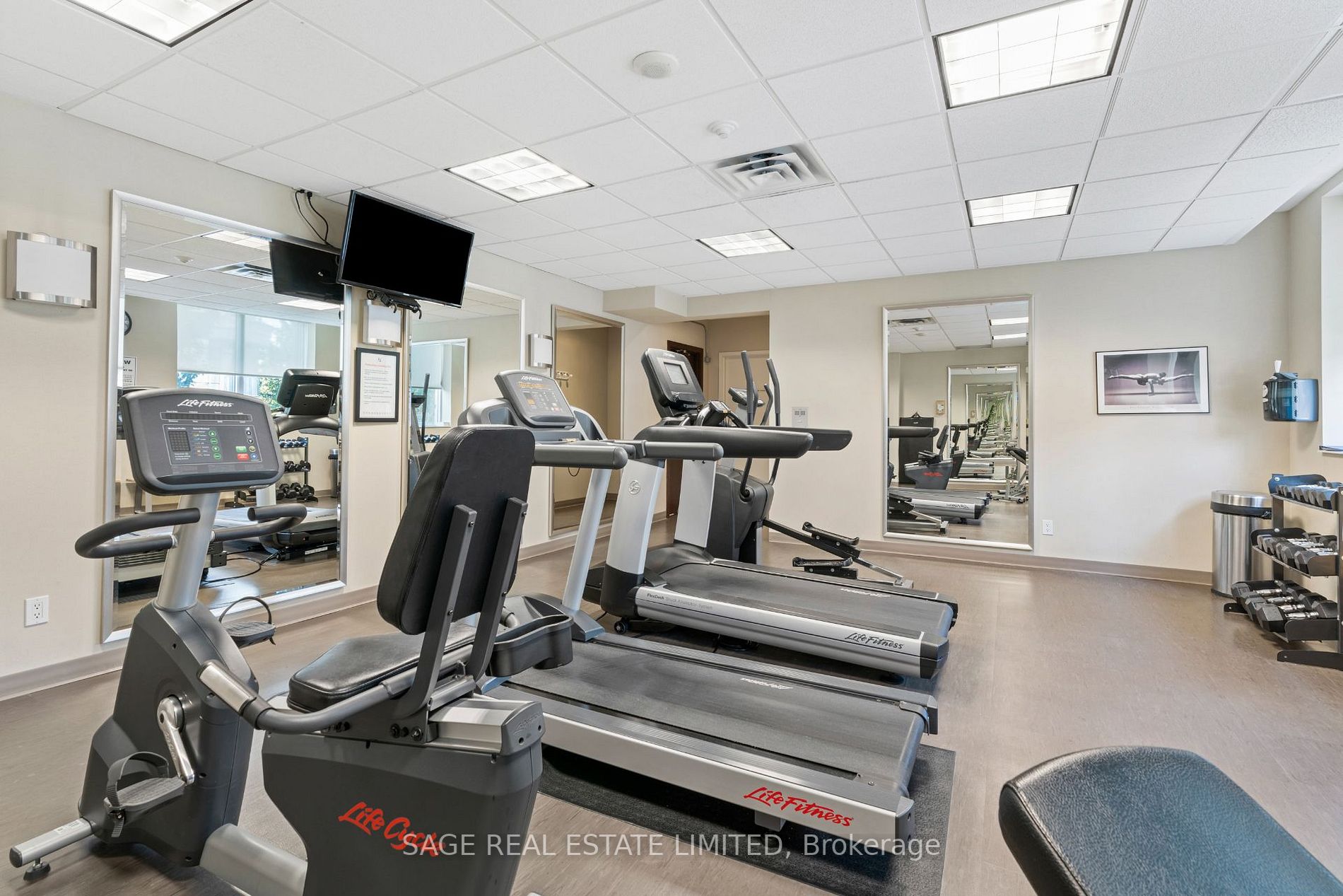 1 Clairtrell Rd, #101