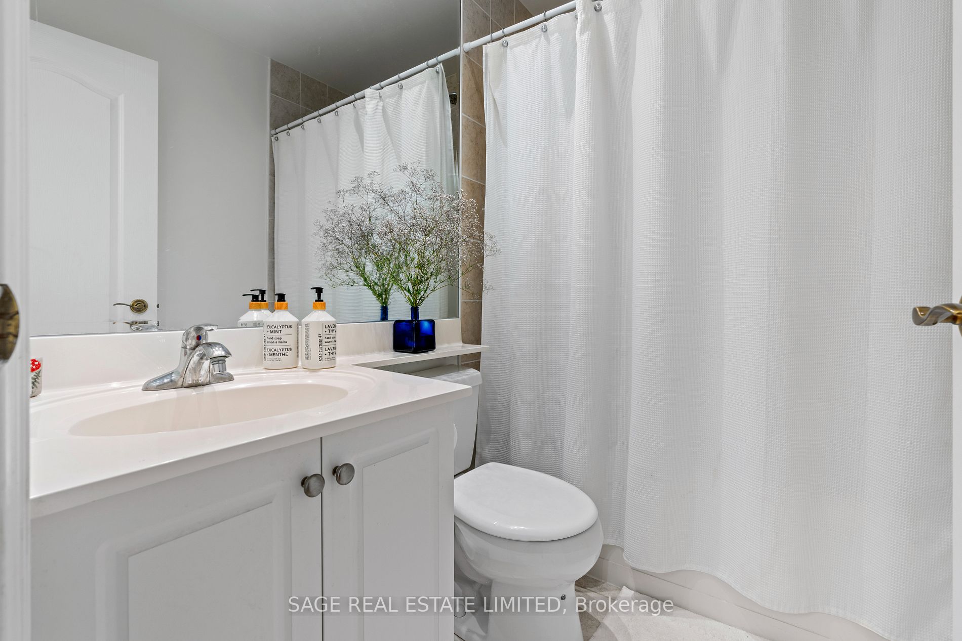1 Clairtrell Rd, #101