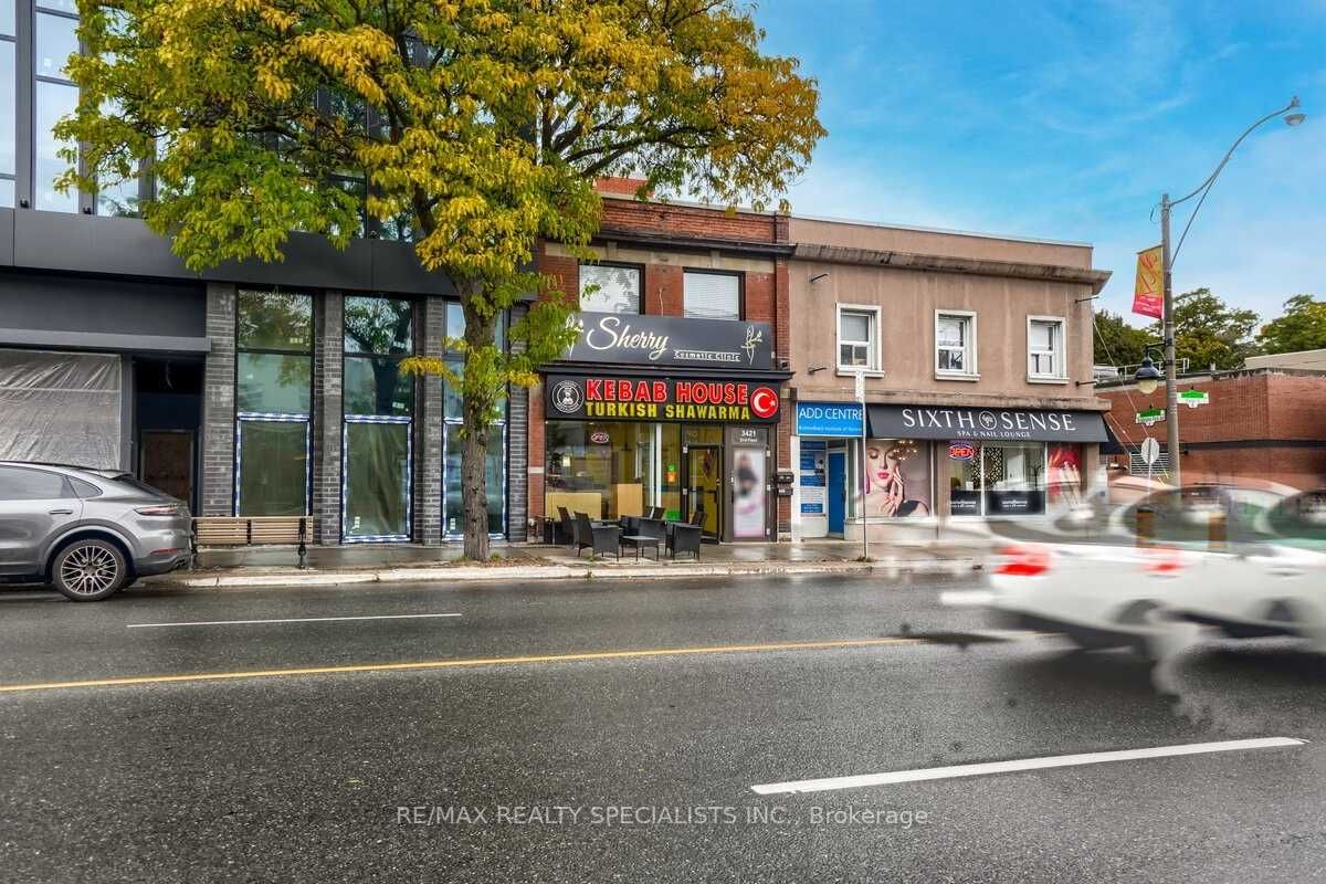 3421 Yonge St