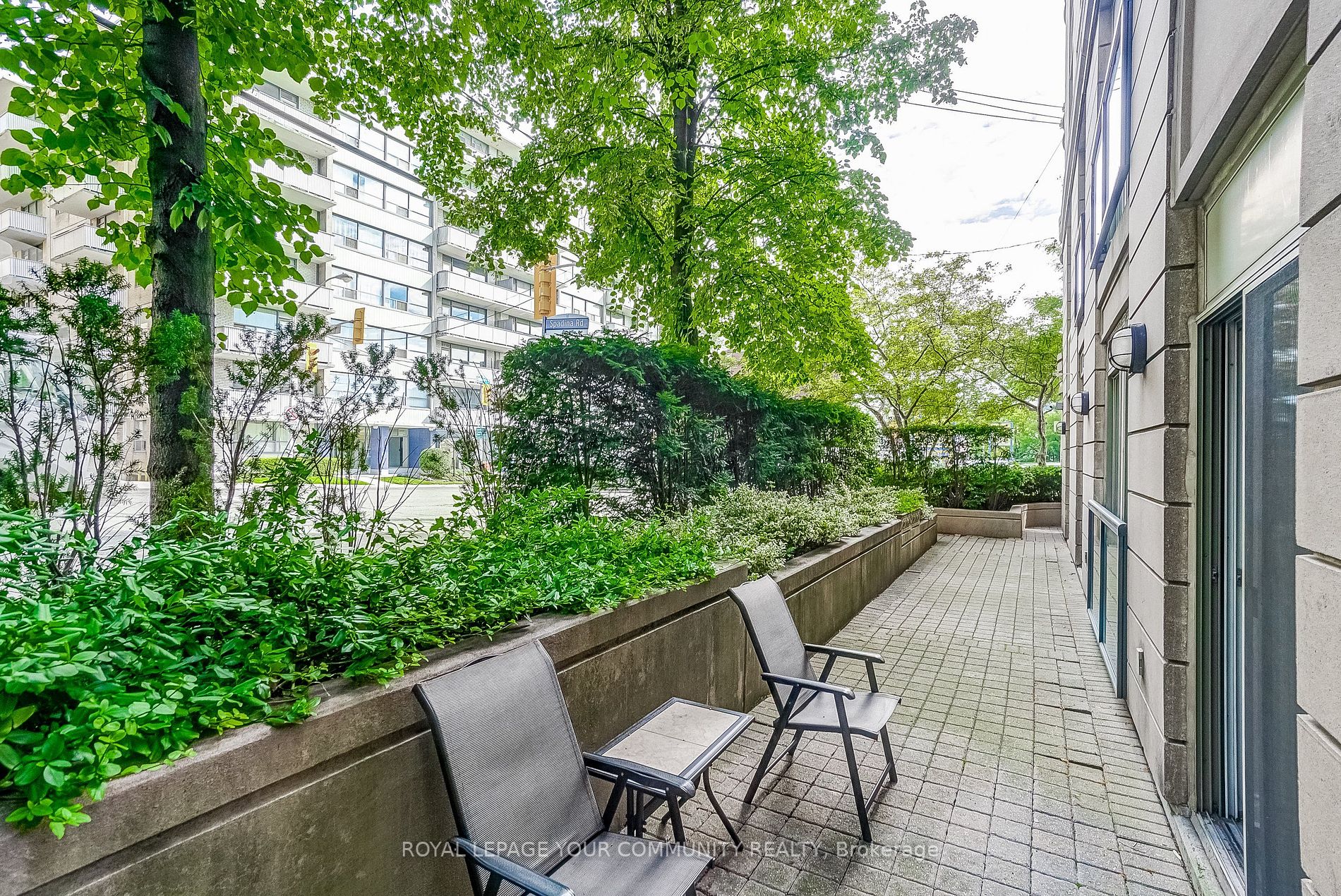 800 Spadina Rd, #101