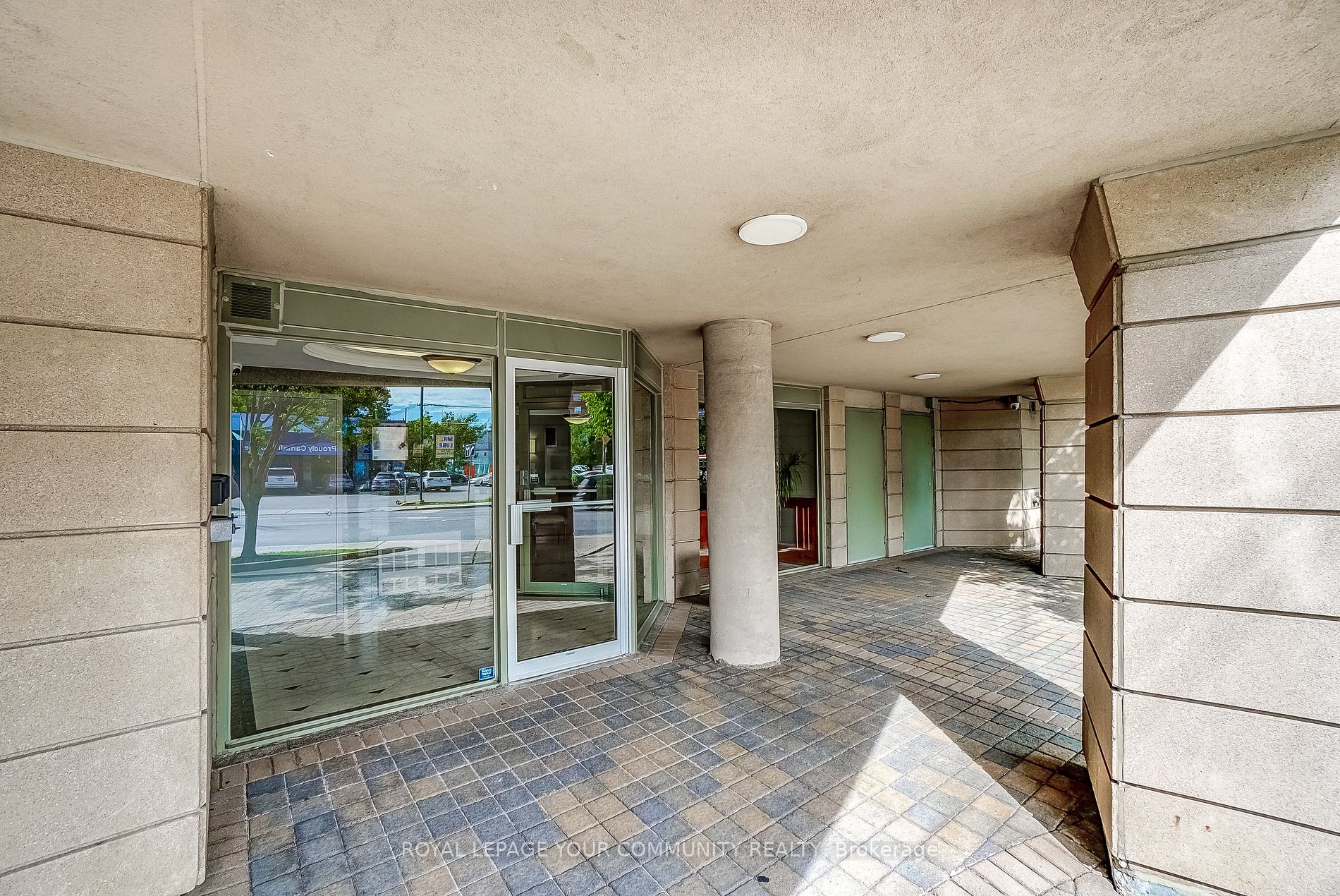 800 Spadina Rd, #101