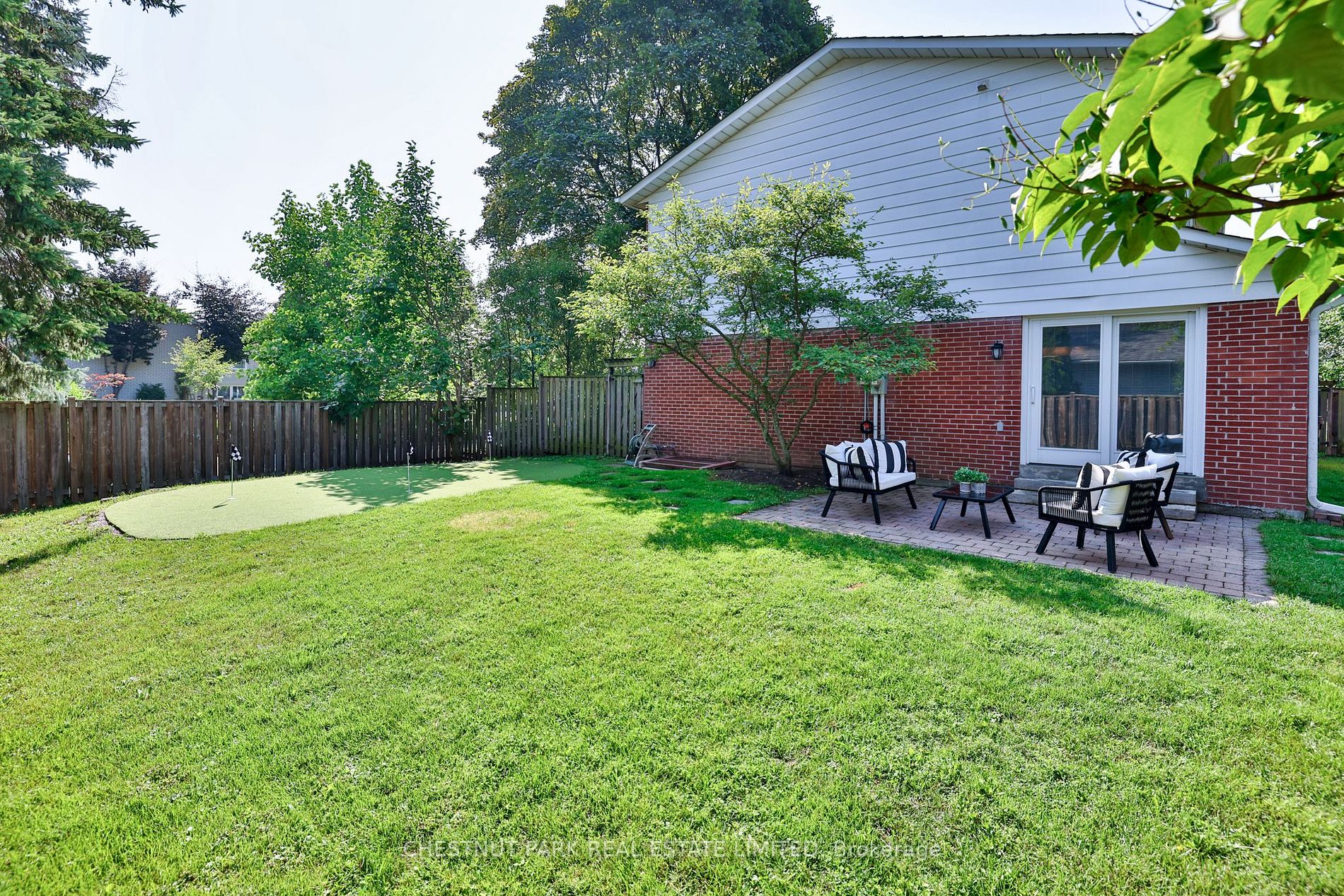 12 Barrydale Crescent