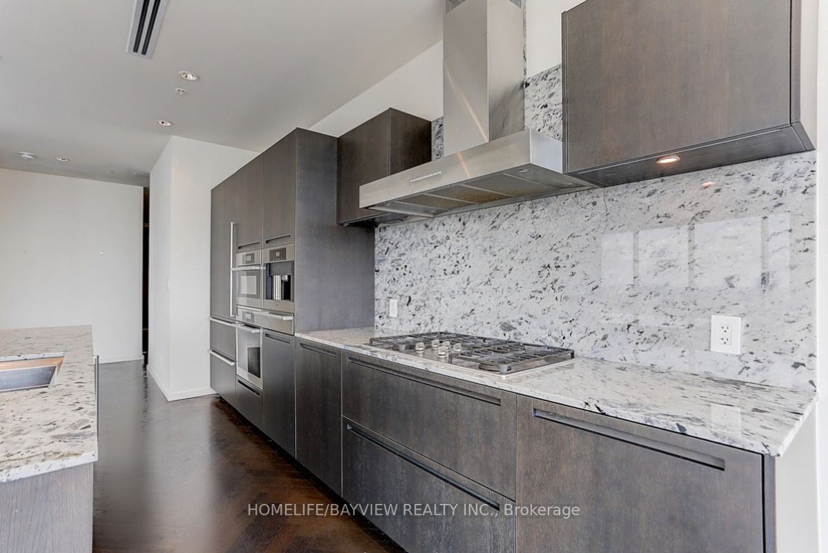 180 University Ave, #5501