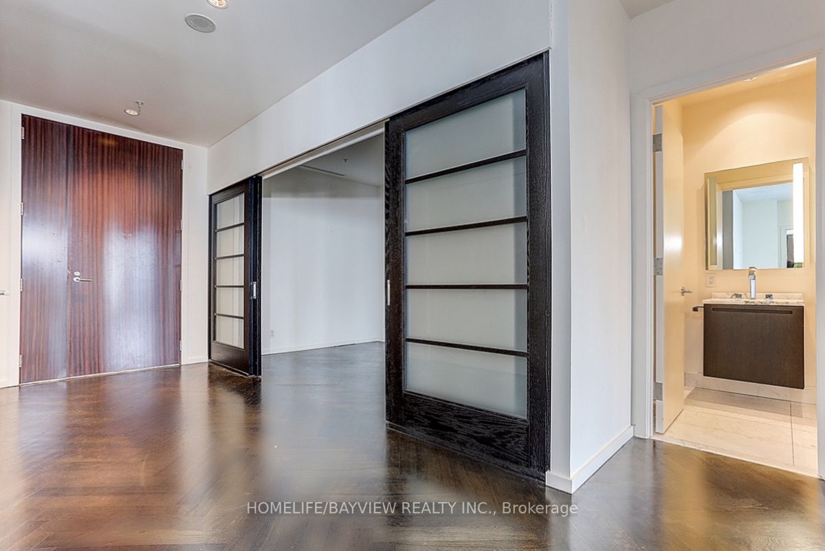 180 University Ave, #5501