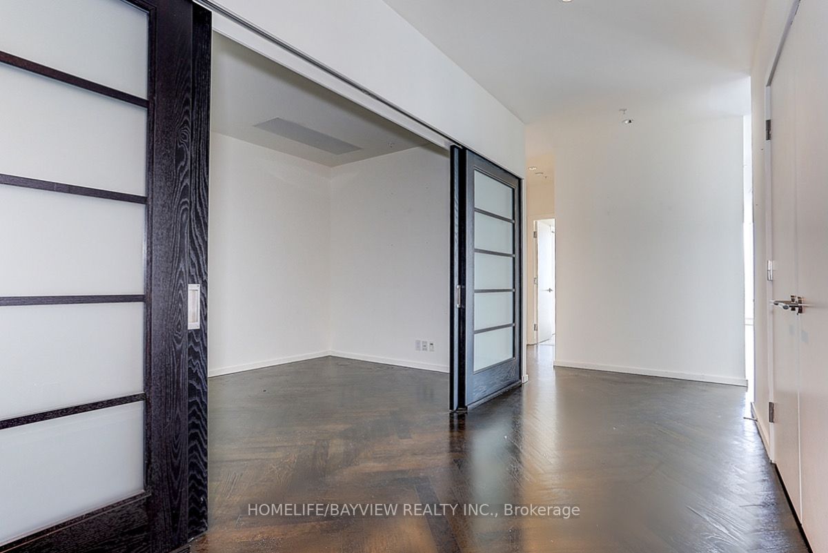 180 University Ave, #5501