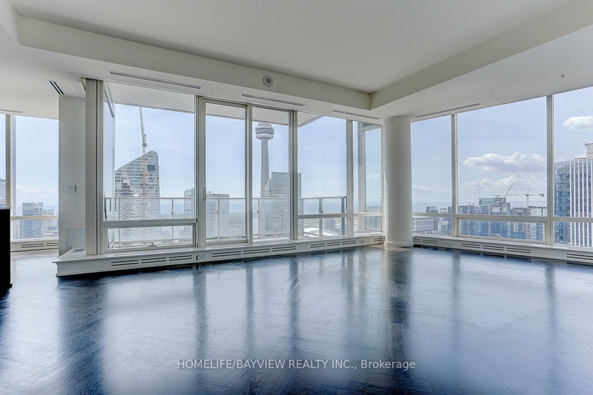 180 University Ave, #5501