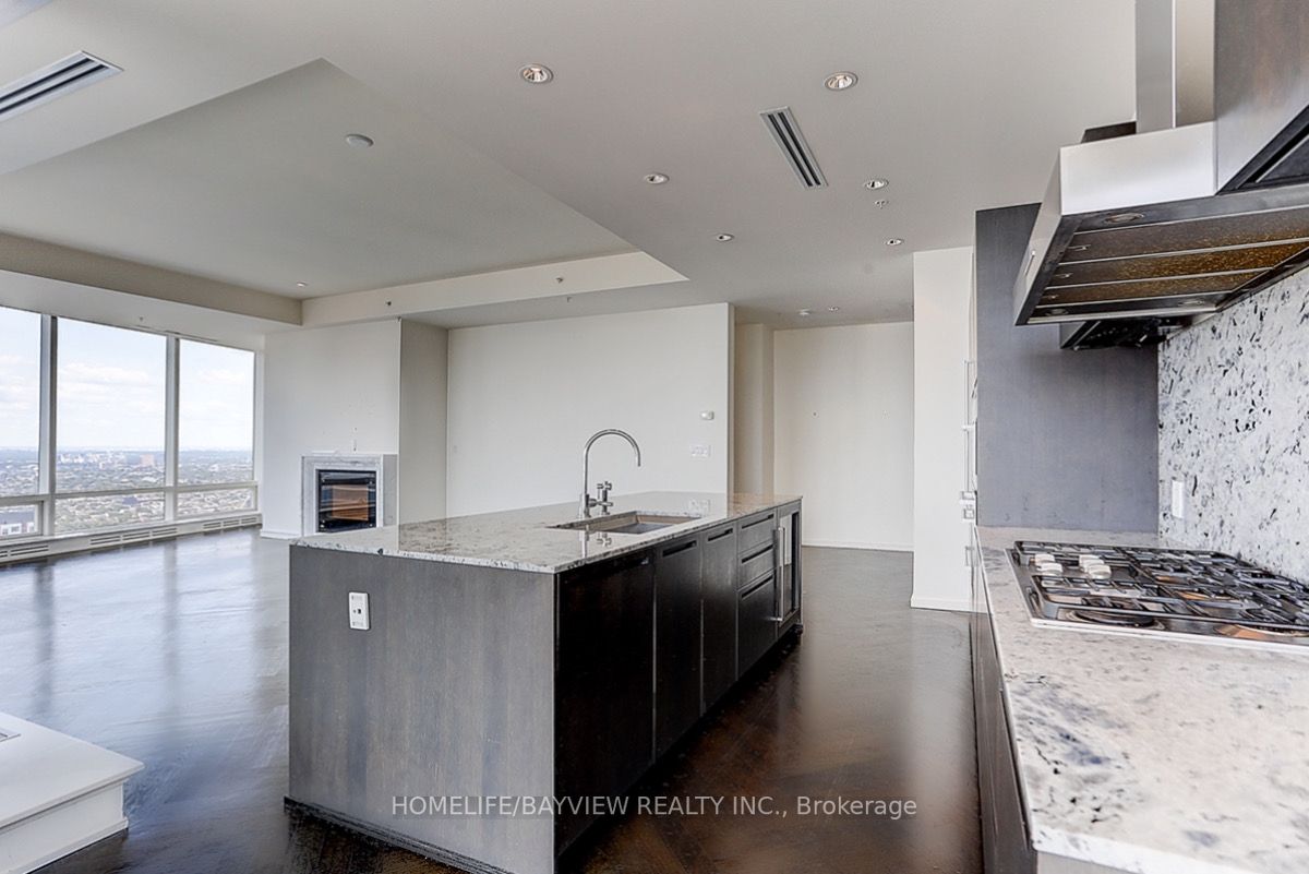 180 University Ave, #5501