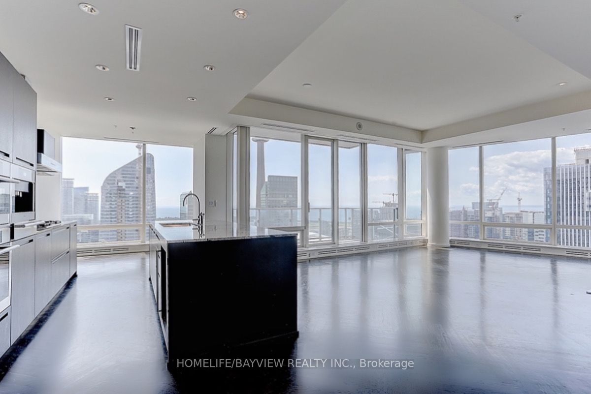 180 University Ave, #5501