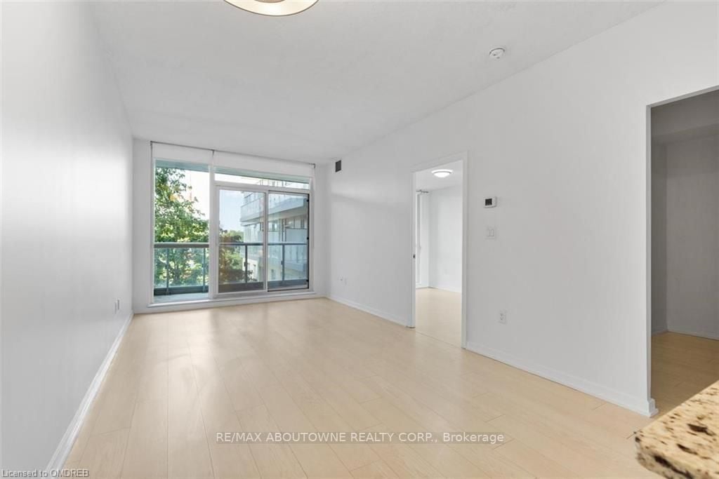 70 Forest Manor Rd, #207