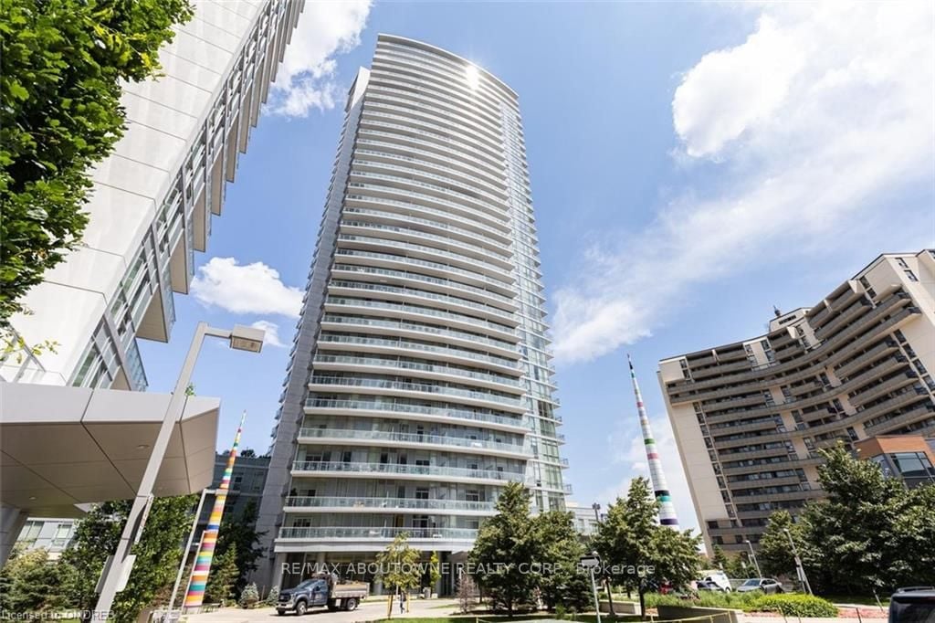 70 Forest Manor Rd, #207