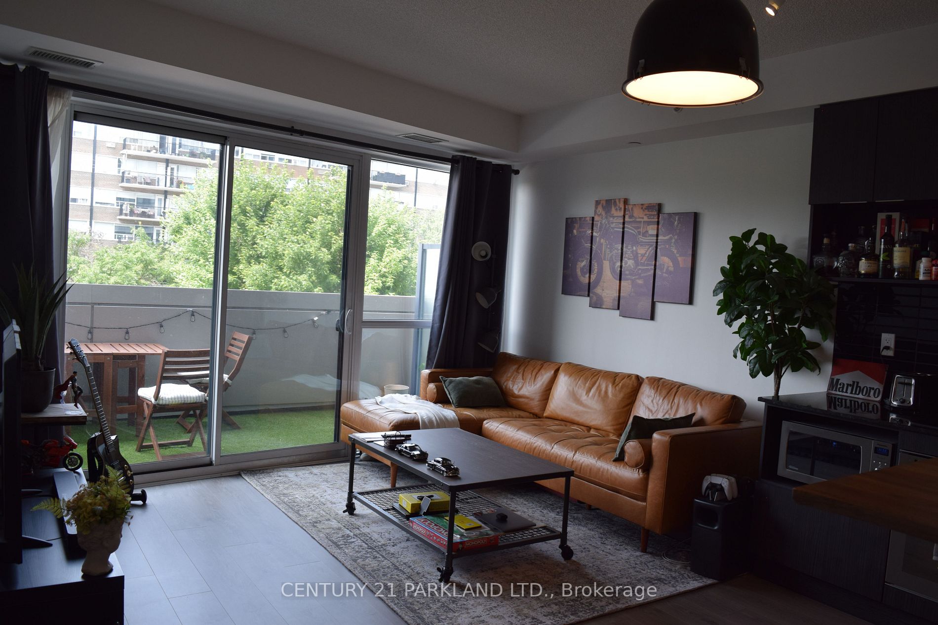 99 The Donway Rd W, #210