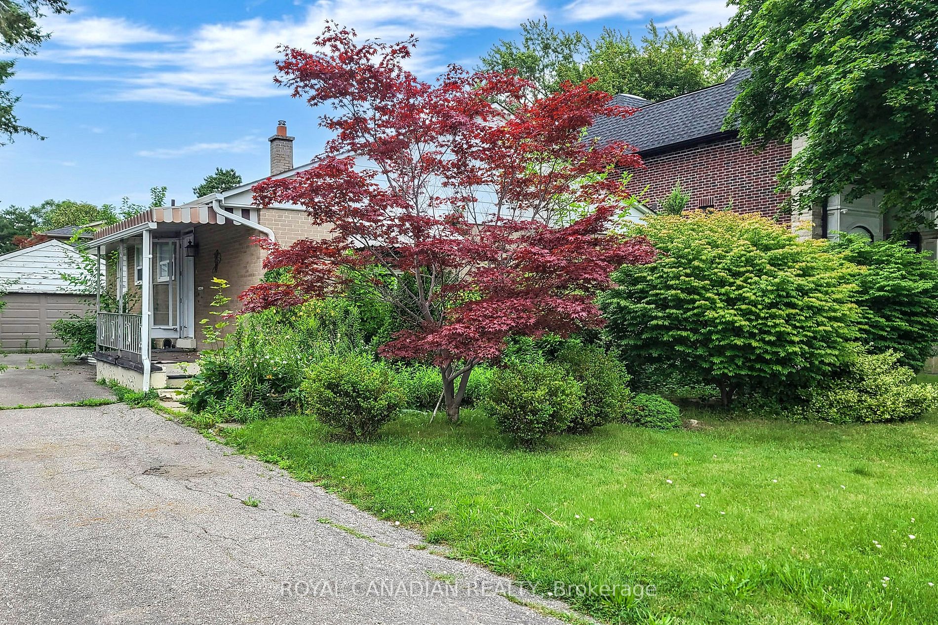 12 Briar Field Dr
