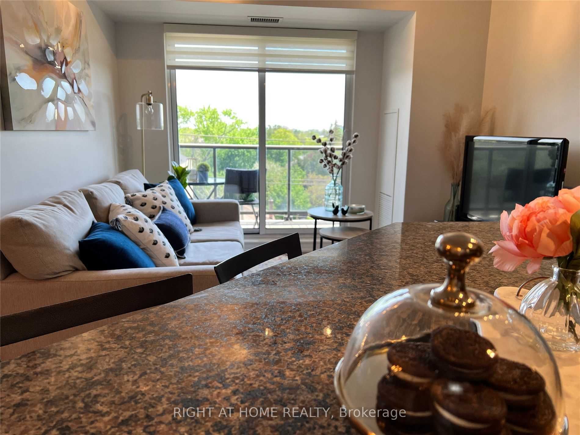 760 Sheppard Ave W, #508