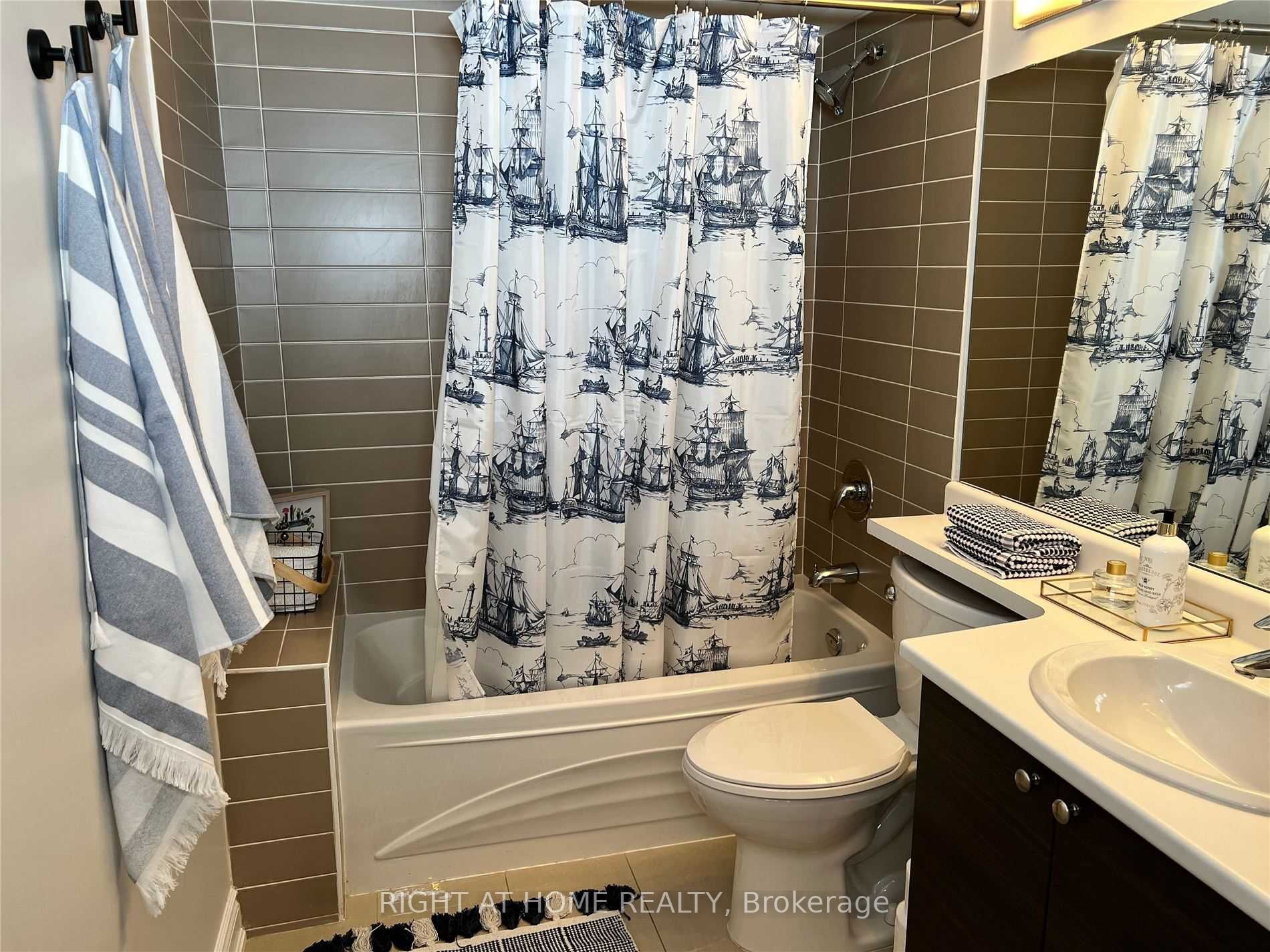 760 Sheppard Ave W, #508