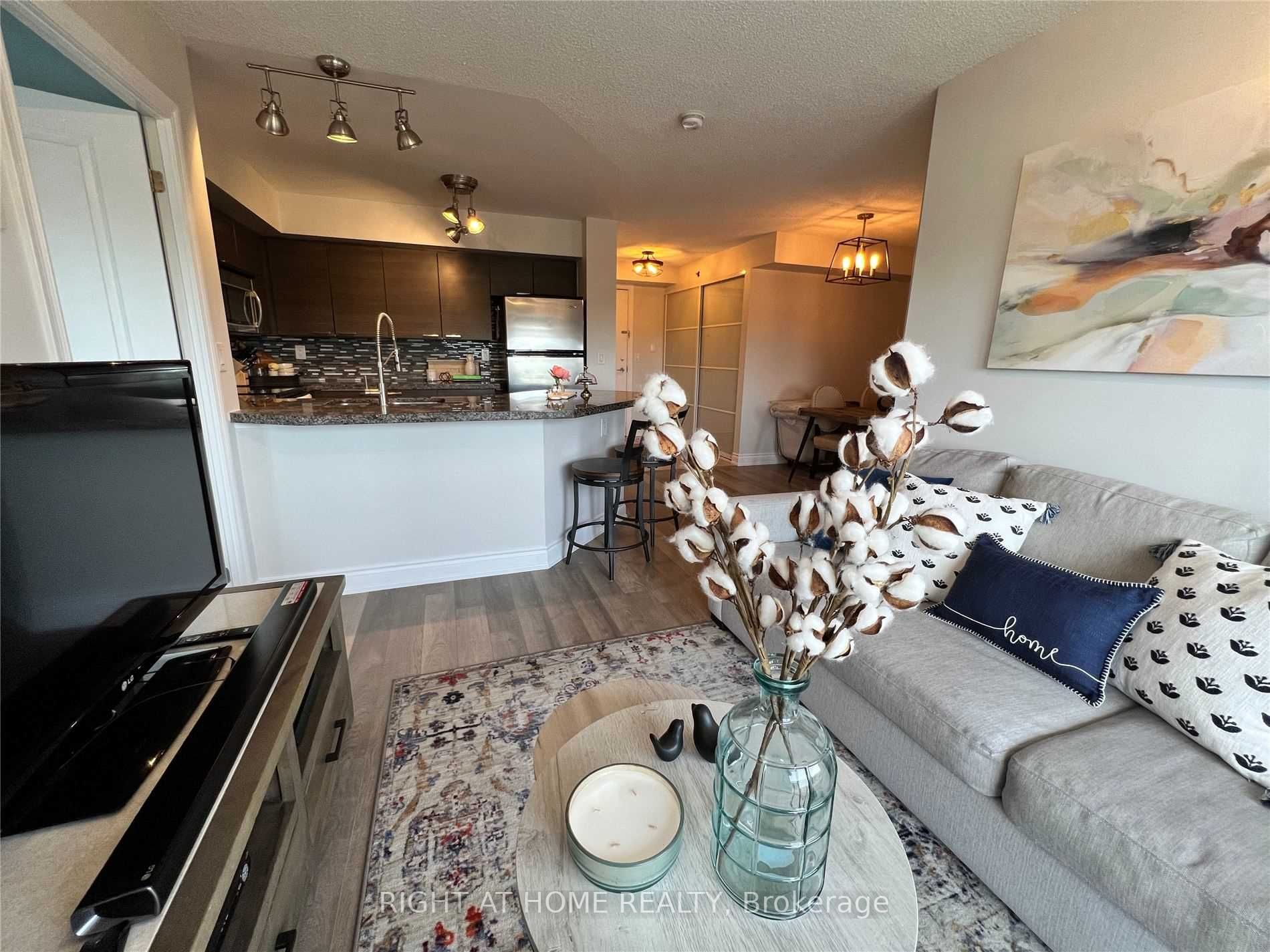 760 Sheppard Ave W, #508