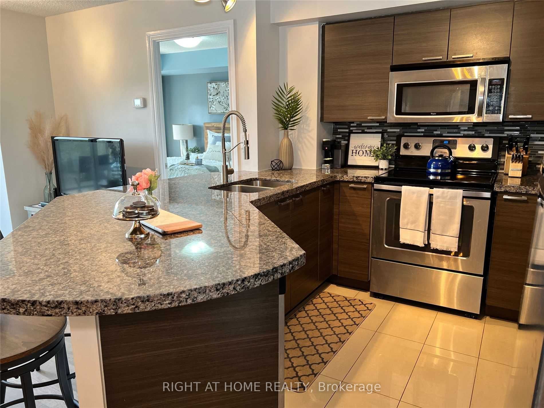 760 Sheppard Ave W, #508